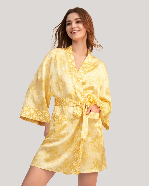 19匁 シルク バスローブ 着心地良い ゴールド色 ユリ花柄