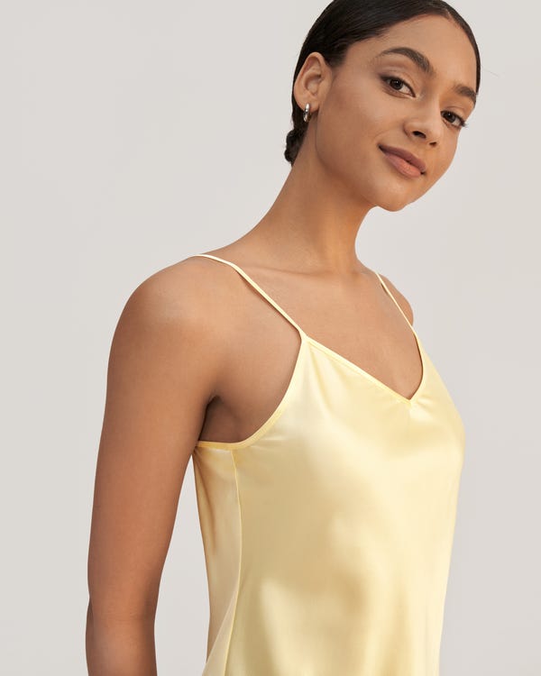 ゴールド色シルク サテン ネグリジェ ショート丈 キャミドレス